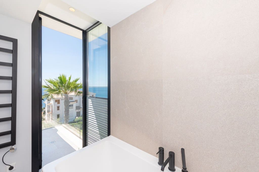 3 bedroom Villa for sale in Alcudia with pool - € 1,900,000 (Ref: 9016816)