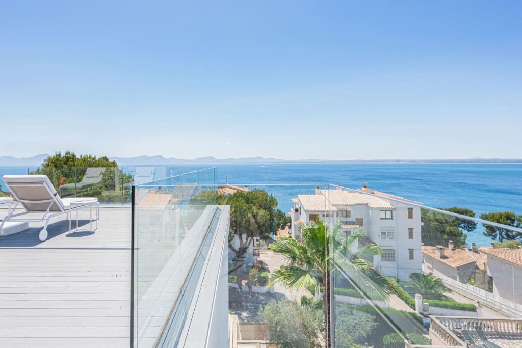 3 bedroom Villa for sale in Alcudia with pool - € 1,900,000 (Ref: 9016816)