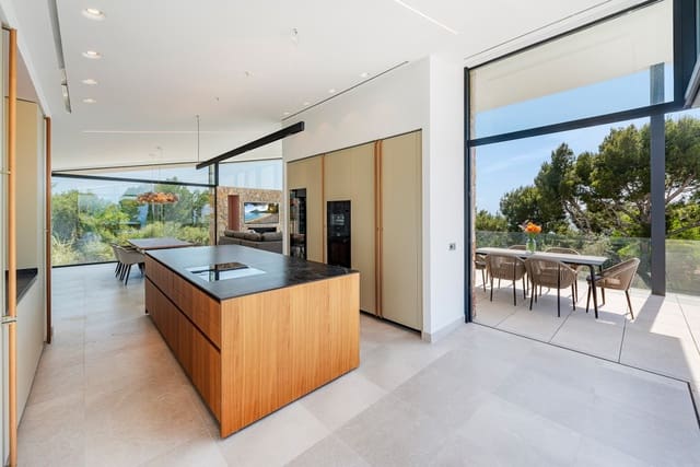 4 slaapkamer Villa te koop in Mal Pas-Bon Aire, Alcúdia met zwembad garage - € 3.950.000 (Ref: 9031673)