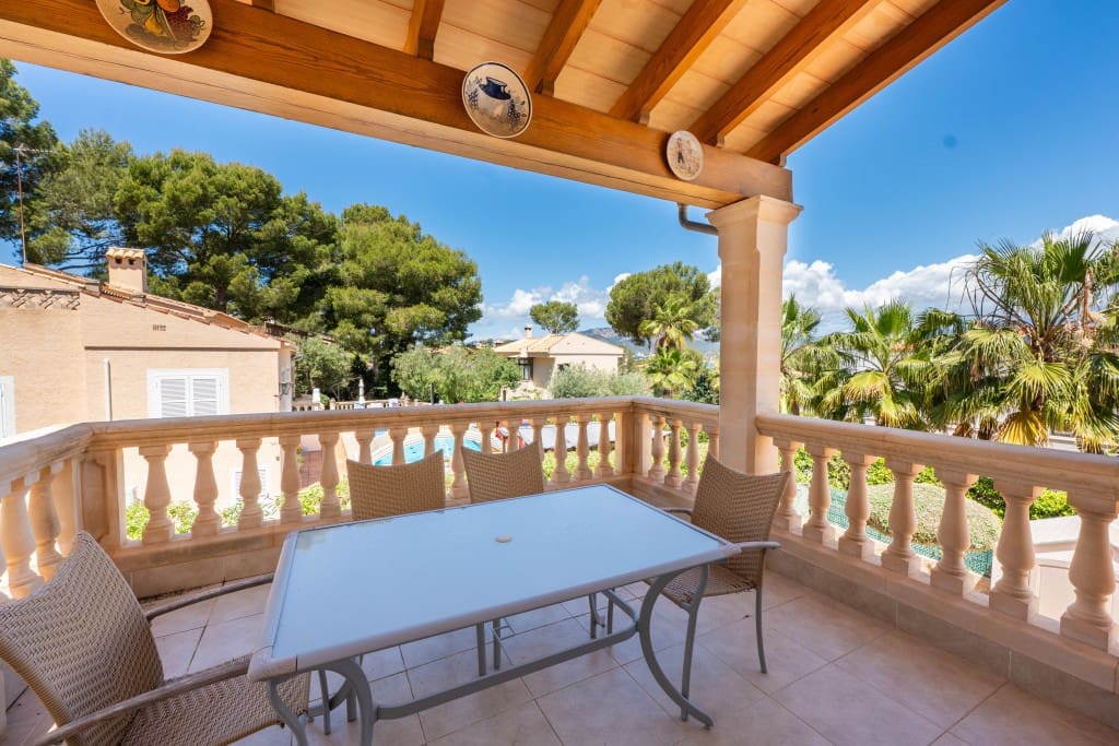 3 sypialnia Willa na sprzedaż w Santa Ponsa z basenem garażem - 2 200 000 € (Ref: 9031674)