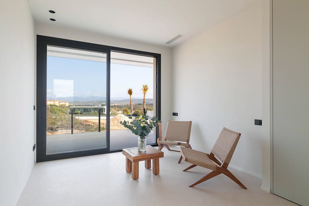 4 bedroom Villa for sale in Son Gual with pool garage - € 2,790,000 (Ref: 9036403)