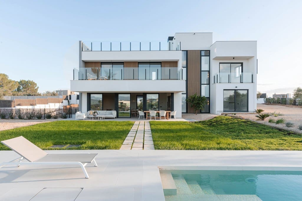 4 soveværelse Villa til salg i Son Gual med swimmingpool garage - € 2.790.000 (Ref: 9036403)