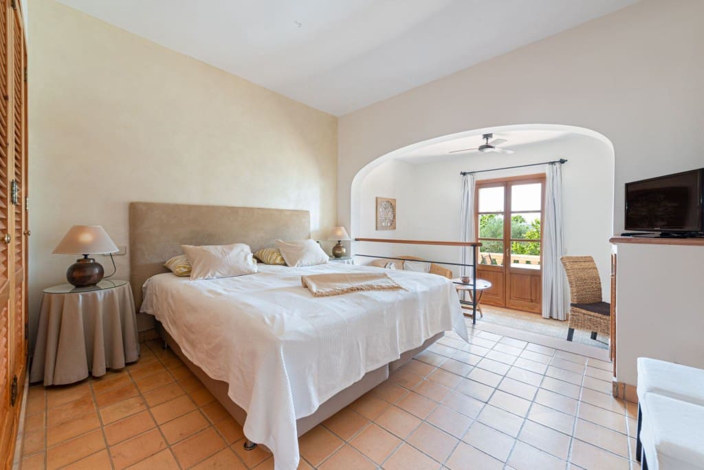 11 soverom Finca/Herregård til salgs i Petra med svømmebasseng - € 2 900 000 (Ref: 9042061)