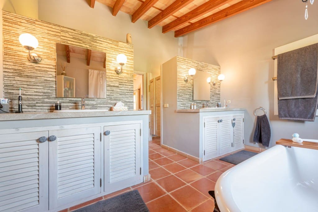 11 soverom Finca/Herregård til salgs i Petra med svømmebasseng - € 2 900 000 (Ref: 9042061)