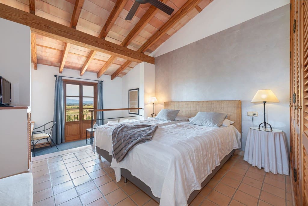 11 soverom Finca/Herregård til salgs i Petra med svømmebasseng - € 2 900 000 (Ref: 9042061)