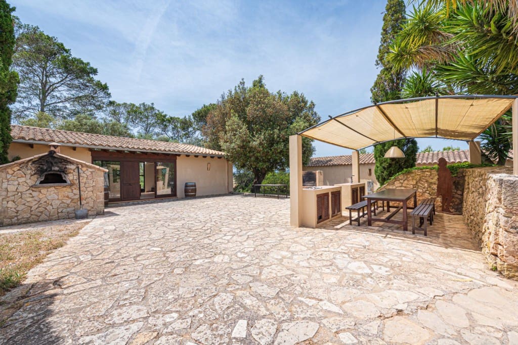 11 soverom Finca/Herregård til salgs i Petra med svømmebasseng - € 2 900 000 (Ref: 9042061)