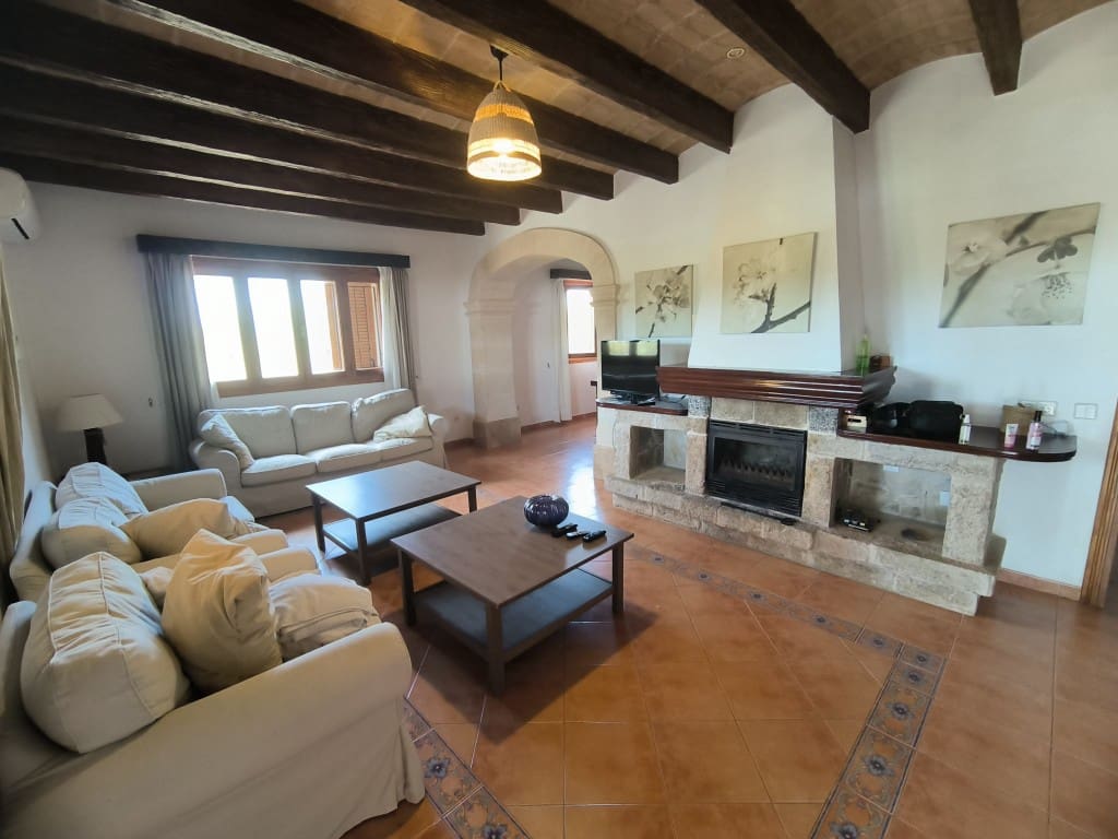 4 camera da letto Finca/Casa di Campagna in vendita in Llubi con piscina - 2.150.000 € (Rif: 9050851)