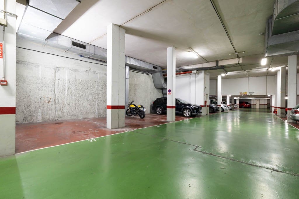 4 bedroom Apartment for sale in Palma de Mallorca with garage - € 1,400,000 (Ref: 9050852)