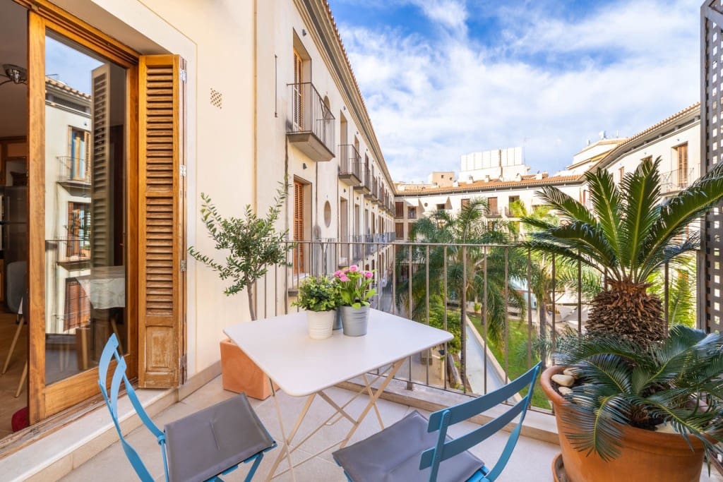 4 bedroom Apartment for sale in Palma de Mallorca with garage - € 1,400,000 (Ref: 9050852)