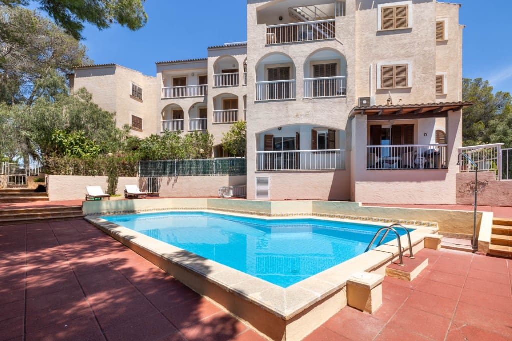 2 sypialnia Apartament na sprzedaż w Santa Ponsa z basenem garażem - 975 000 € (Ref: 9059050)