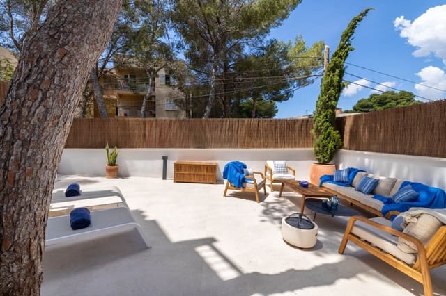 2 sypialnia Apartament na sprzedaż w Santa Ponsa, Calvià z basenem garażem - 975 000 € (Ref: 9059050)