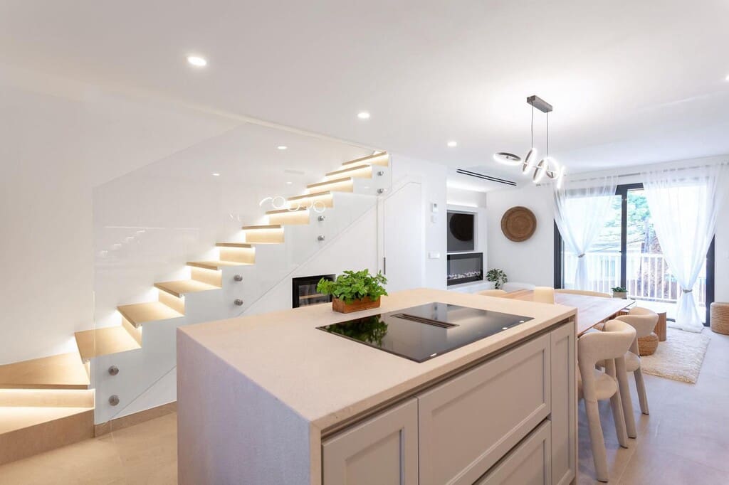 2 sypialnia Apartament na sprzedaż w Santa Ponsa z basenem garażem - 925 000 € (Ref: 9059050)