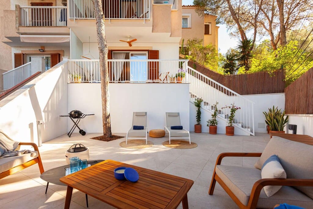2 sypialnia Apartament na sprzedaż w Santa Ponsa z basenem garażem - 925 000 € (Ref: 9059050)
