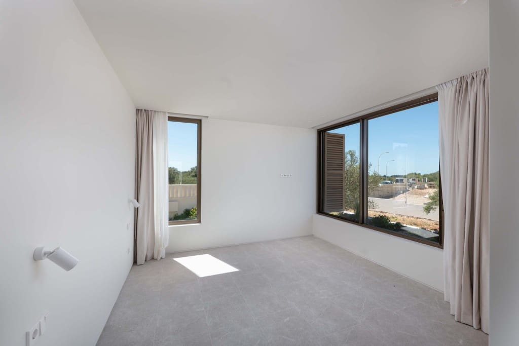 6 bedroom Villa for sale in Son Gual with pool - € 2,640,000 (Ref: 9073207)