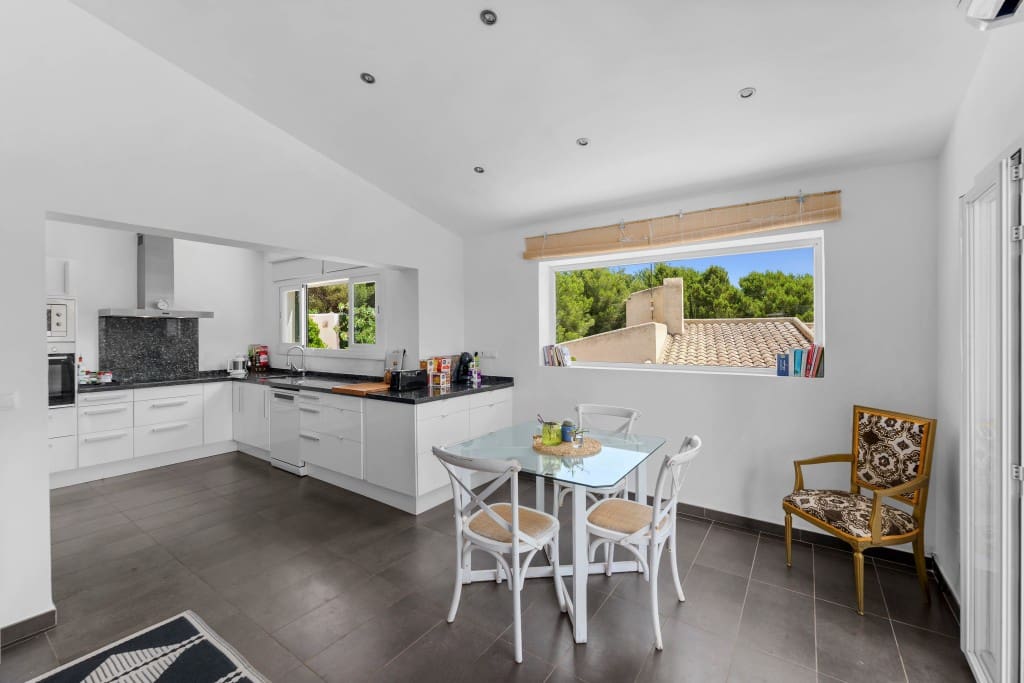 4 soveværelse Villa til salg i Costa de la Calma med swimmingpool garage - € 1.350.000 (Ref: 9098936)