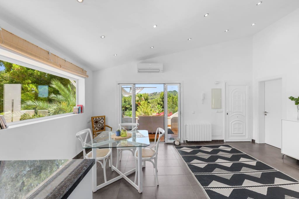 4 soveværelse Villa til salg i Costa de la Calma med swimmingpool garage - € 1.350.000 (Ref: 9098936)