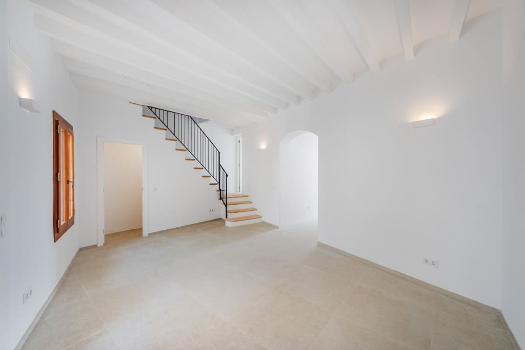 3 soverom Hus til salgs i Campanet med svømmebasseng - € 795 000 (Ref: 9098937)