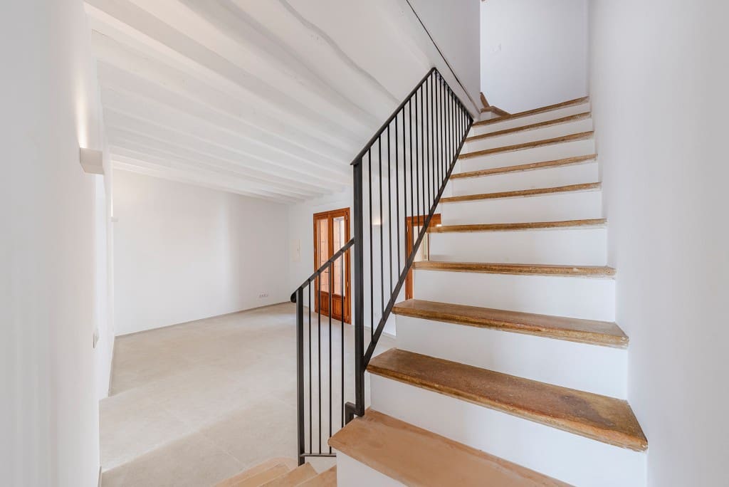 3 soverom Hus til salgs i Campanet med svømmebasseng - € 795 000 (Ref: 9098937)