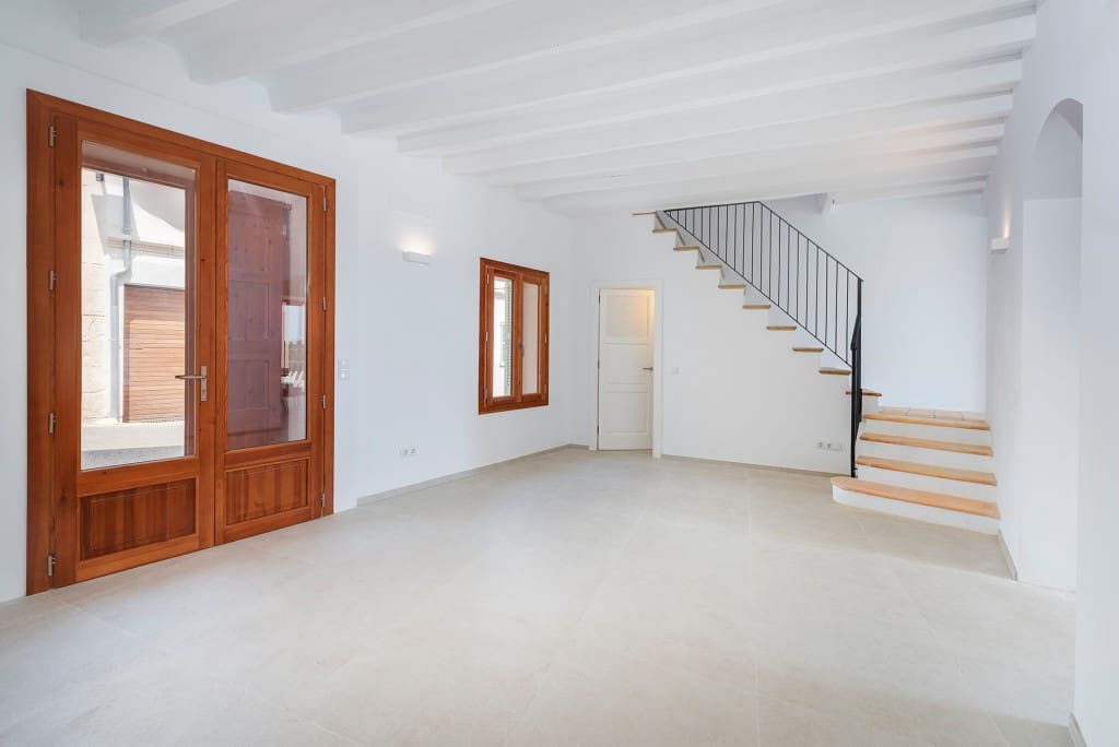 3 soverom Hus til salgs i Campanet med svømmebasseng - € 795 000 (Ref: 9098937)