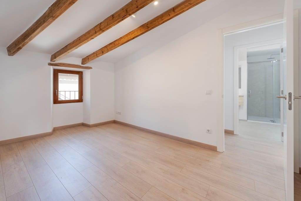 3 soverom Hus til salgs i Campanet med svømmebasseng - € 795 000 (Ref: 9098937)