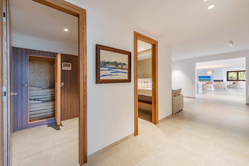 5 soveværelse Villa til salg i Llubi med swimmingpool garage - € 4.950.000 (Ref: 9102776)