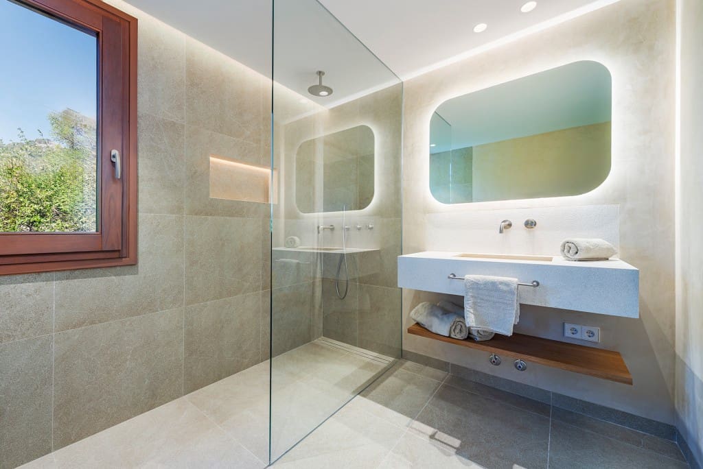 5 soveværelse Villa til salg i Llubi med swimmingpool garage - € 4.950.000 (Ref: 9102776)