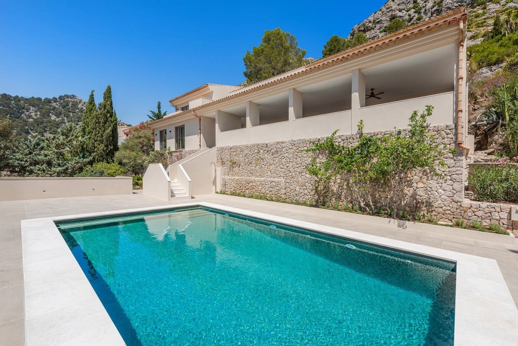 5 soveværelse Villa til salg i Llubi med swimmingpool garage - € 4.950.000 (Ref: 9102776)