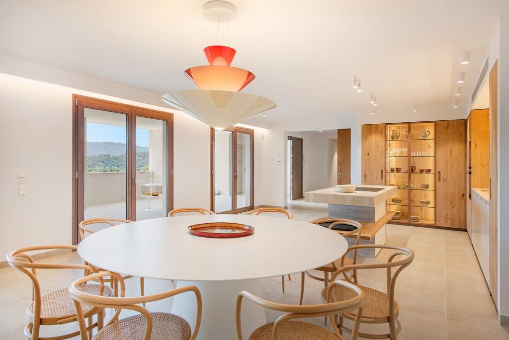 5 soveværelse Villa til salg i Llubi med swimmingpool garage - € 4.950.000 (Ref: 9102776)