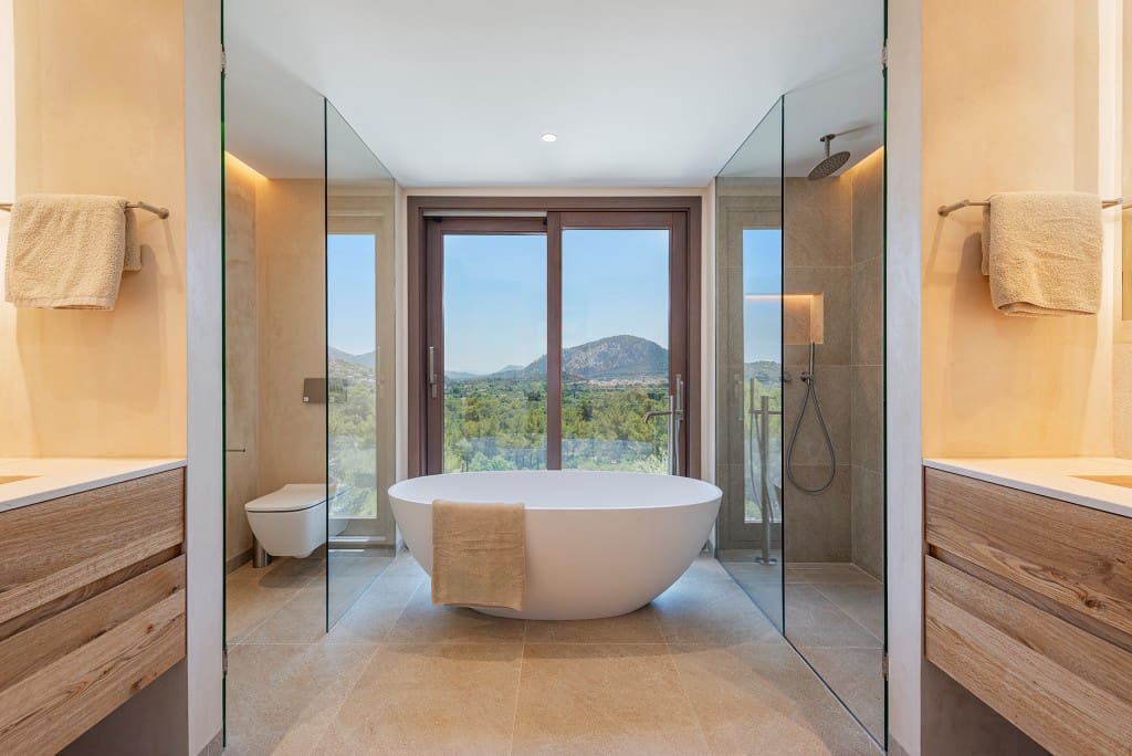 5 soveværelse Villa til salg i Llubi med swimmingpool garage - € 4.950.000 (Ref: 9102776)