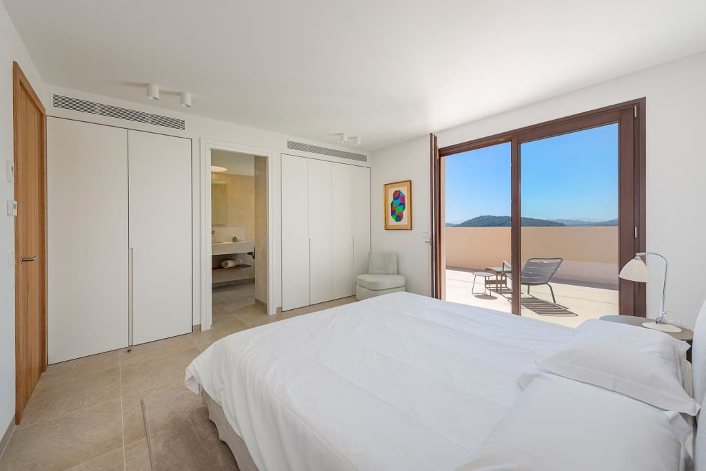 5 soveværelse Villa til salg i Llubi med swimmingpool garage - € 4.950.000 (Ref: 9102776)