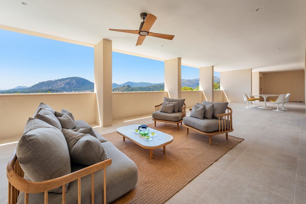 5 soveværelse Villa til salg i Llubi med swimmingpool garage - € 4.950.000 (Ref: 9102776)