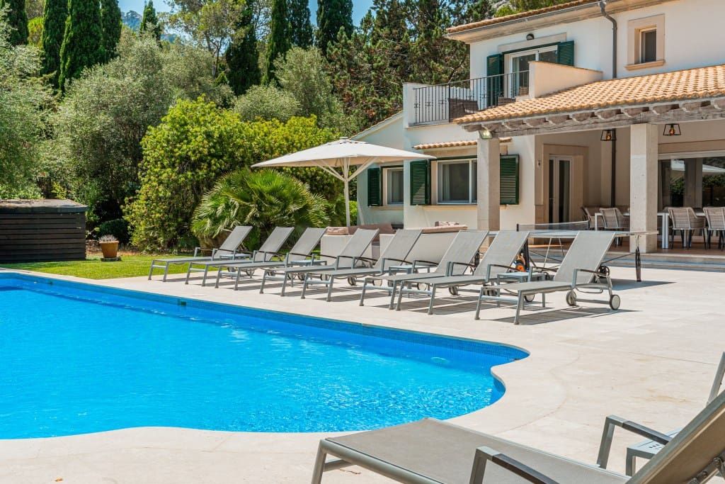 5 soveværelse Villa til salg i Llubi med swimmingpool garage - € 2.925.000 (Ref: 9106368)