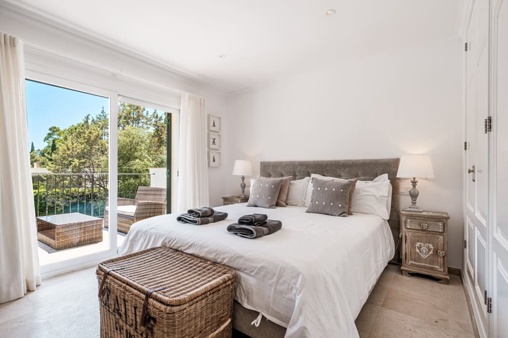 5 soveværelse Villa til salg i Llubi med swimmingpool garage - € 2.925.000 (Ref: 9106368)