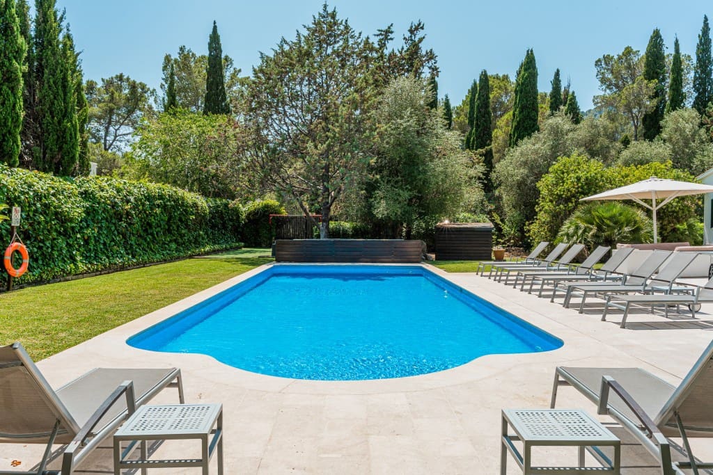 5 soveværelse Villa til salg i Llubi med swimmingpool garage - € 2.925.000 (Ref: 9106368)