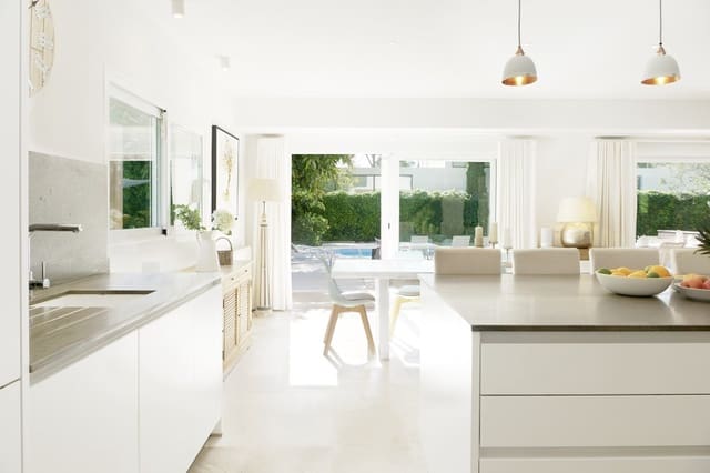 5 soverom Villa til salgs i Llubí med svømmebasseng garasje - € 2 925 000 (Ref: 9106368)