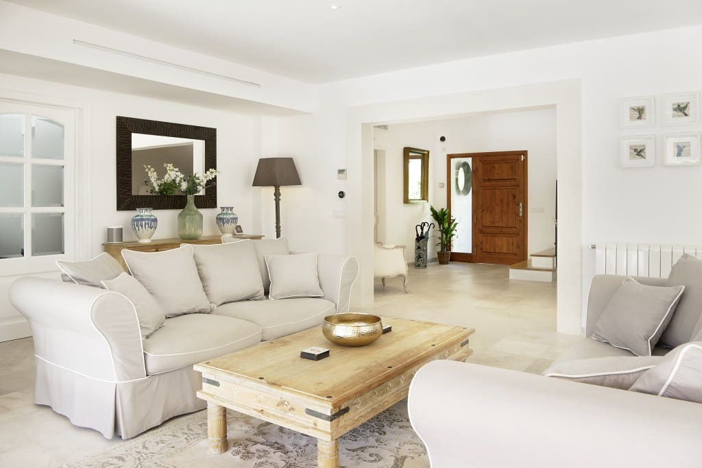 5 slaapkamer Villa te koop in Llubi met zwembad garage - € 2.925.000 (Ref: 9106368)