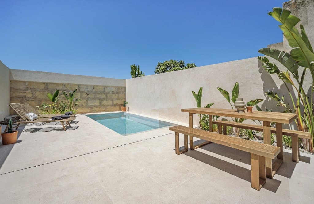 3 bedroom Townhouse for sale in Ariany with pool - € 950,000 (Ref: 9108518)