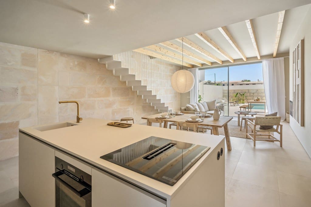 3 bedroom Townhouse for sale in Ariany with pool - € 950,000 (Ref: 9108518)