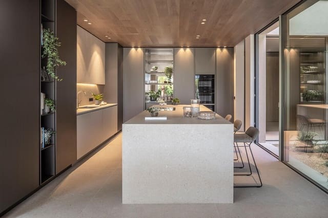 4 bedroom Villa for sale in Santa Ponsa, Calvià with pool garage - € 5,500,000 (Ref: 9115936)