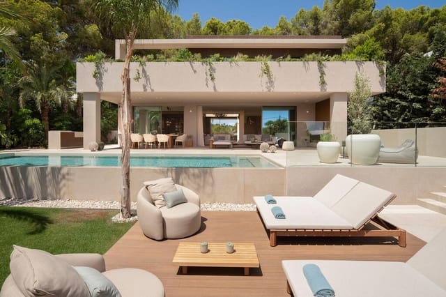 4 bedroom Villa for sale in Santa Ponsa, Calvià with pool garage - € 5,500,000 (Ref: 9115936)