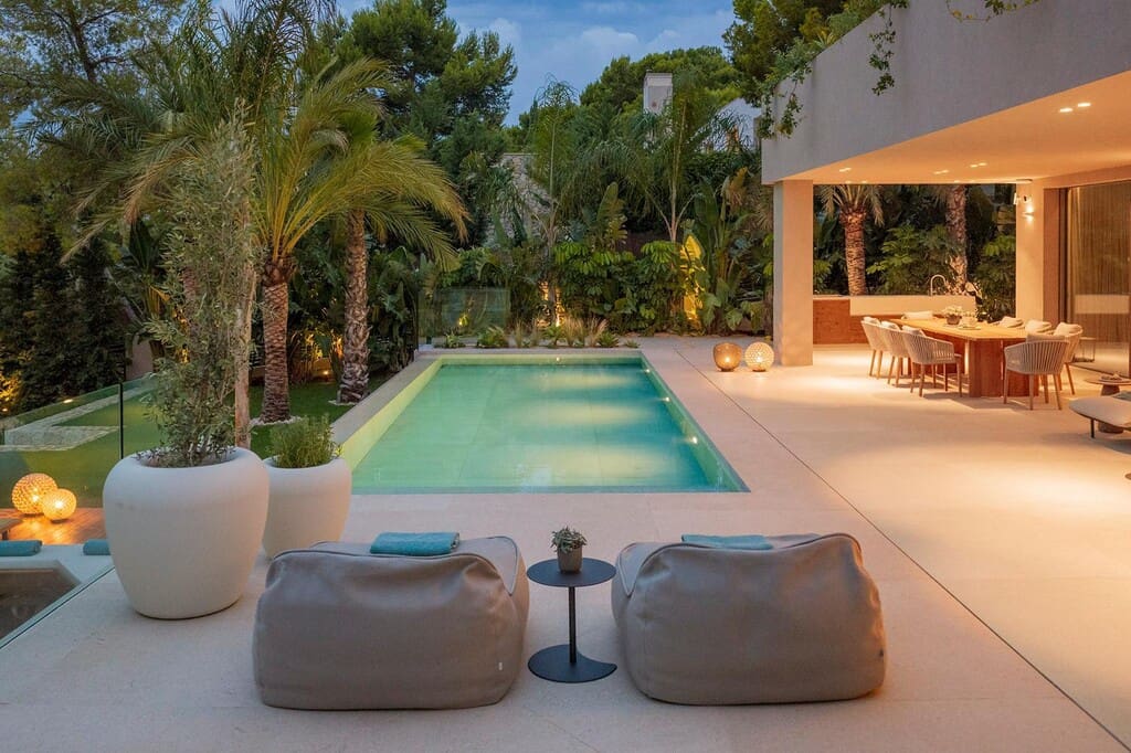 4 soveværelse Villa til salg i Santa Ponsa med swimmingpool garage - € 5.500.000 (Ref: 9115936)