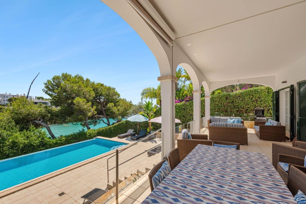 5 soveværelse Villa til salg i Cala d'Or med swimmingpool garage - € 3.950.000 (Ref: 9118584)