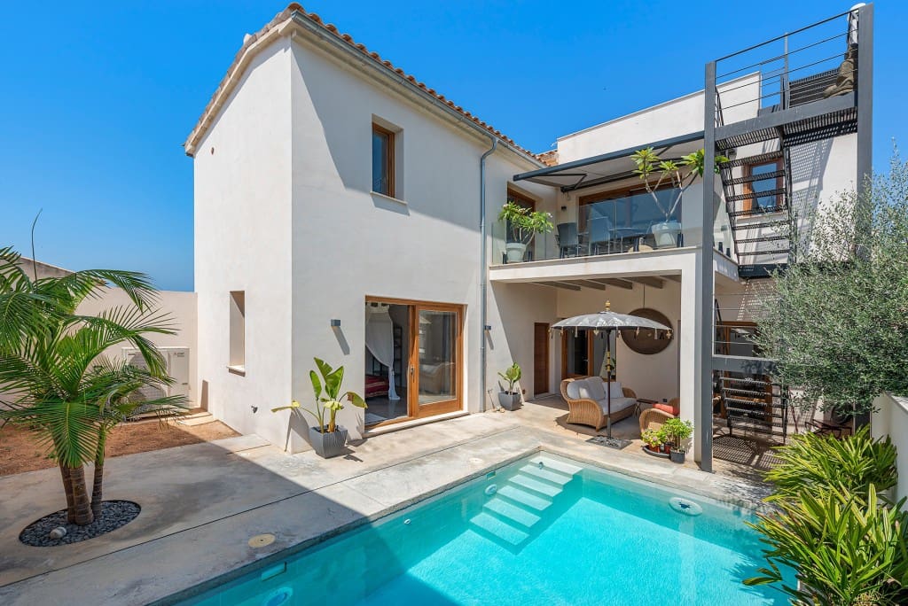 4 soveværelse Byhus til salg i Muro med swimmingpool garage - € 1.650.000 (Ref: 9128058)