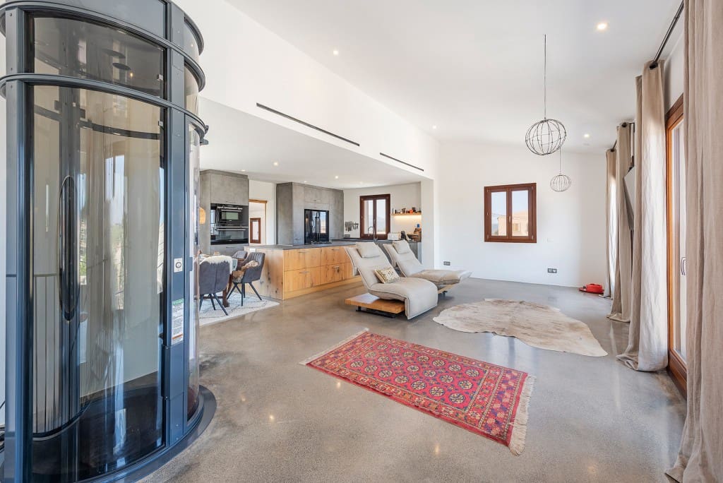 4 soveværelse Byhus til salg i Muro med swimmingpool garage - € 1.650.000 (Ref: 9128058)