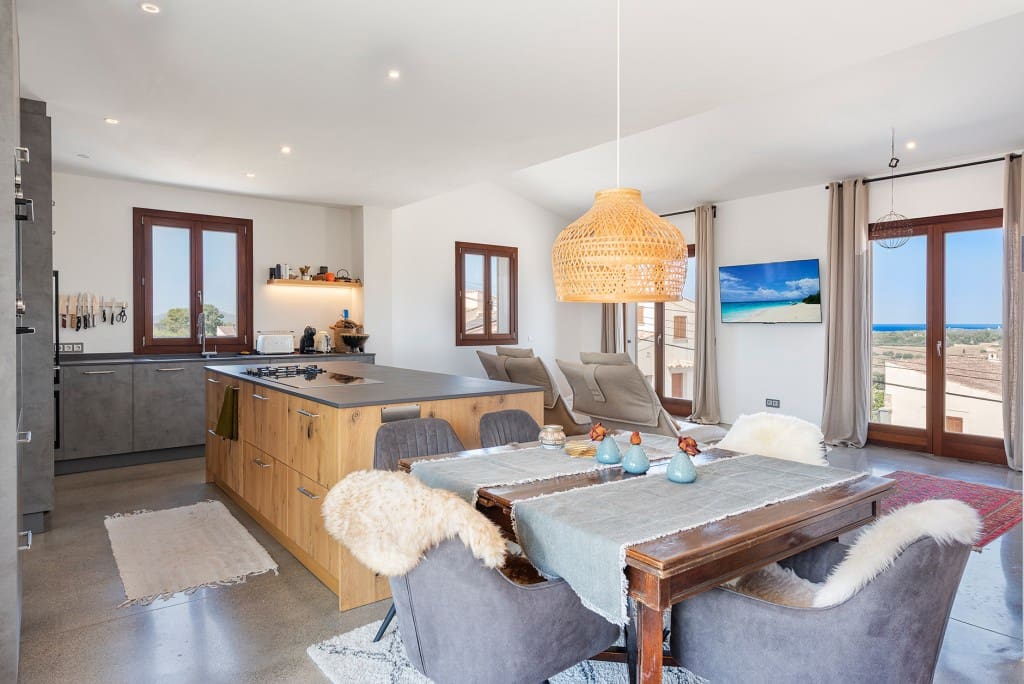 4 soveværelse Byhus til salg i Muro med swimmingpool garage - € 1.650.000 (Ref: 9128058)