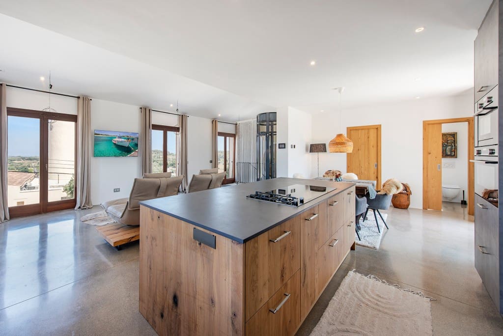 4 soveværelse Byhus til salg i Muro med swimmingpool garage - € 1.650.000 (Ref: 9128058)