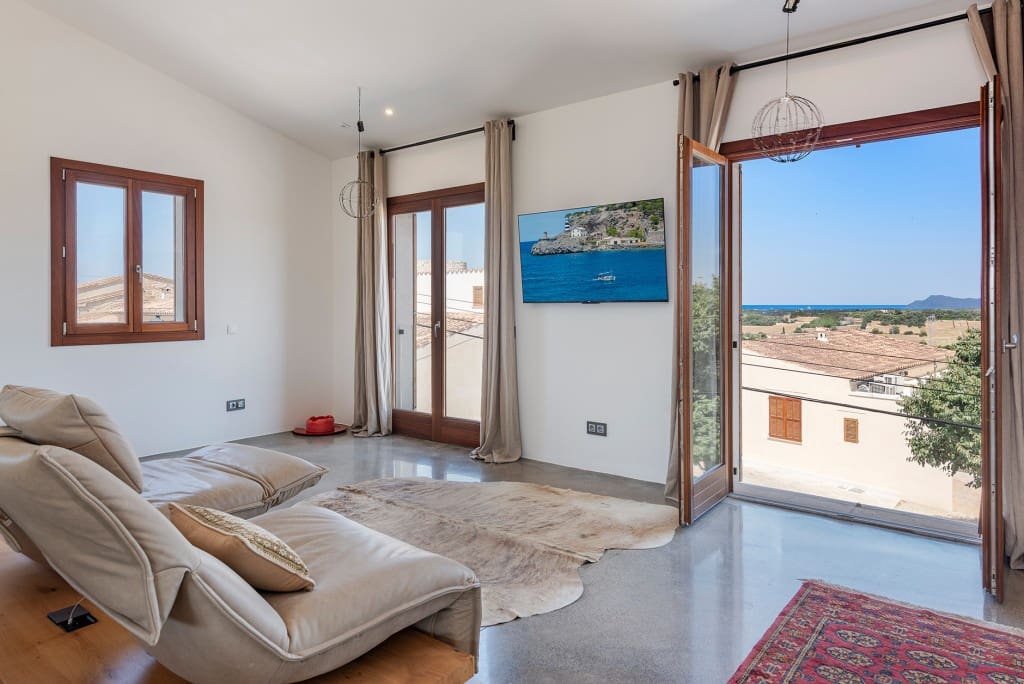 4 soveværelse Byhus til salg i Muro med swimmingpool garage - € 1.650.000 (Ref: 9128058)