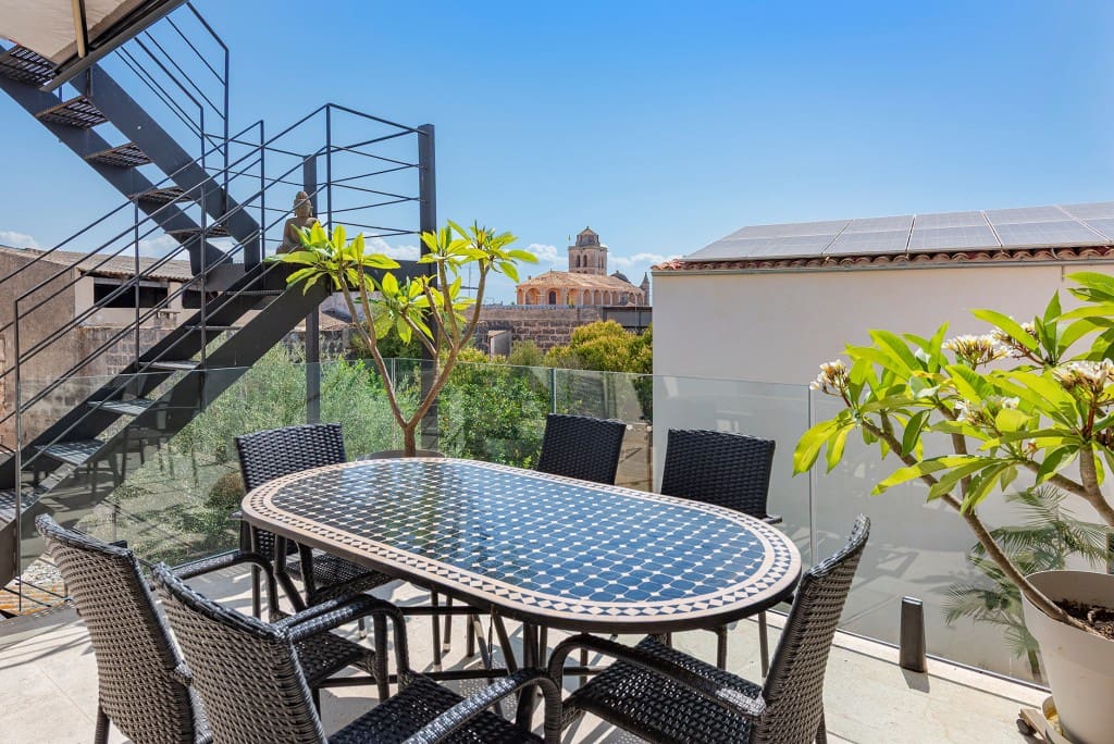 4 soveværelse Byhus til salg i Muro med swimmingpool garage - € 1.650.000 (Ref: 9128058)