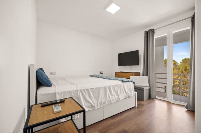 3 sypialnia Dom blizniak na sprzedaż w Portals Nous, Calvià z basenem garażem - 820 000 € (Ref: 9132197)