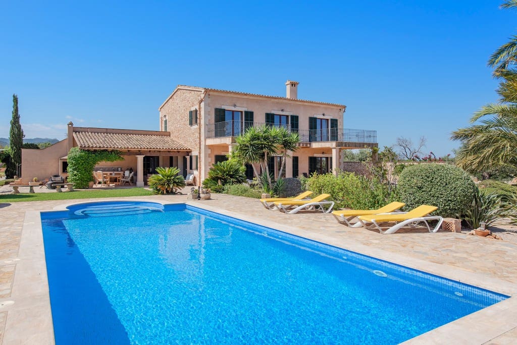 4 soveværelse Finca/Landehus til salg i L'Horta / S'Horta med swimmingpool garage - € 3.200.000 (Ref: 9134217)